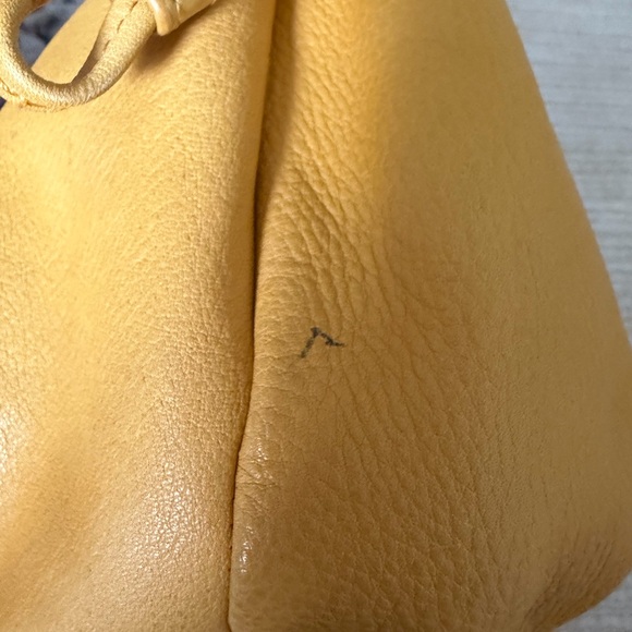 HOBO brand Yellow Leather Crossbody drawstring bag 9.5x7 - Picture 5 of 8